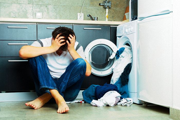 Hướng dẫn xử lí máy giặt đang hoạt động thì ngừng không giặt